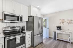 Private Pool, 6-Seater Golf Cart! 5 Min Walk to 30A & Beach!