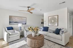 Steps to Pool & Beach, Ground-Floor Gulf Place Getaway & 7th Night Free!