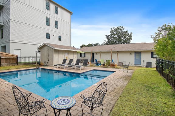 Private Pool, 6-Seater Golf Cart! 5 Min Walk to 30A & Beach!